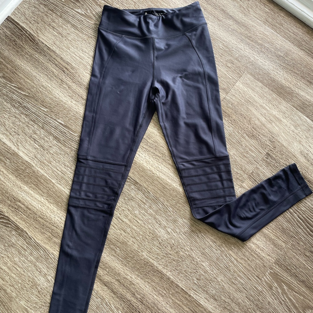 NWOT | Vie Active Leggings